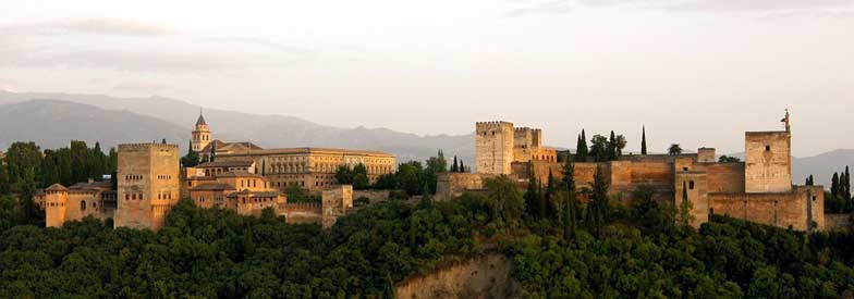 Alhambra in Granada Andalusien